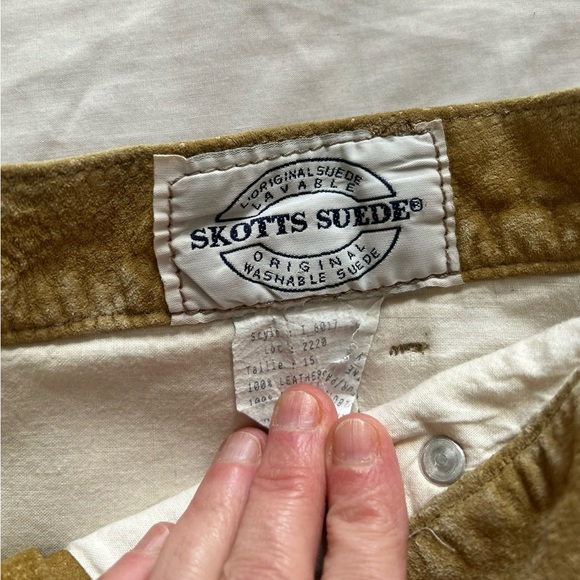 Scotts suede skirt washable - Picture 3 of 6